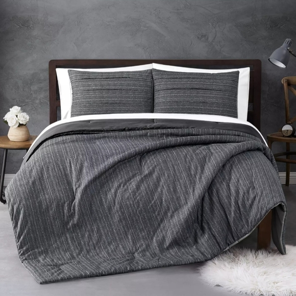 Vince Camuto Bedding Vince Camuto 3 Piece Fullqueen Comforter Set Poshmark